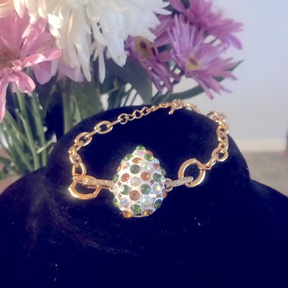 Gold Tone Bracelet - Picture 3 of 4